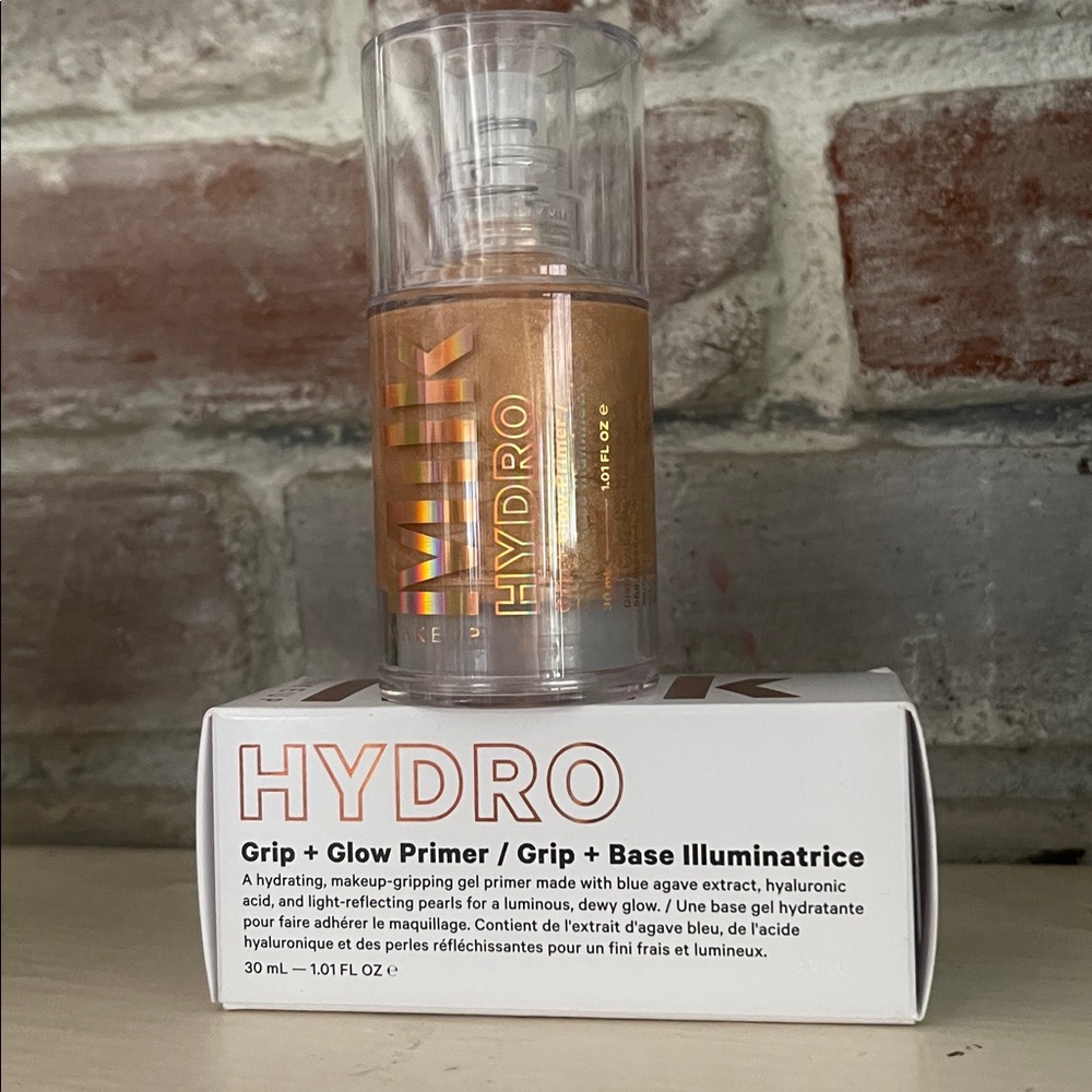 MILK MAKEUP Hydro Grip + Glow Illuminating Primer with Light-Reflecting Pearls - Picture 2 of 4